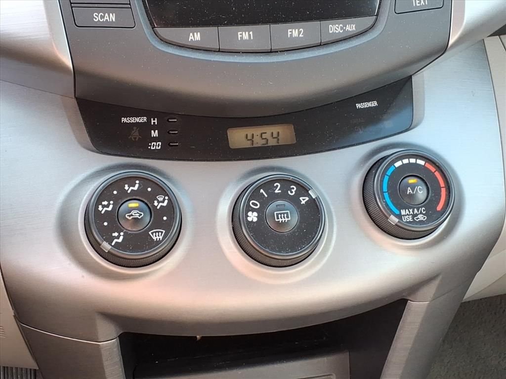 Used 2006 Silver Toyota Base image 23