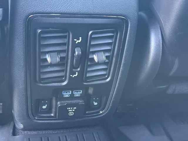 Used 2018 White Jeep Overland image 21
