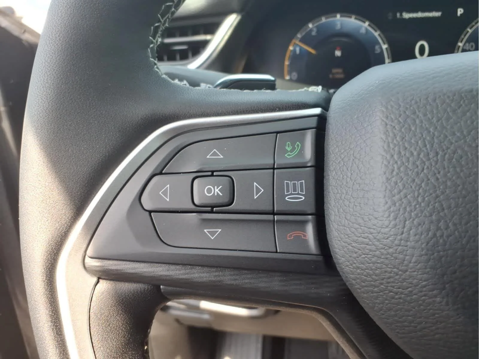 New 2026 Diamond Black Crystal Pearlcoat Jeep Laredo X image 11