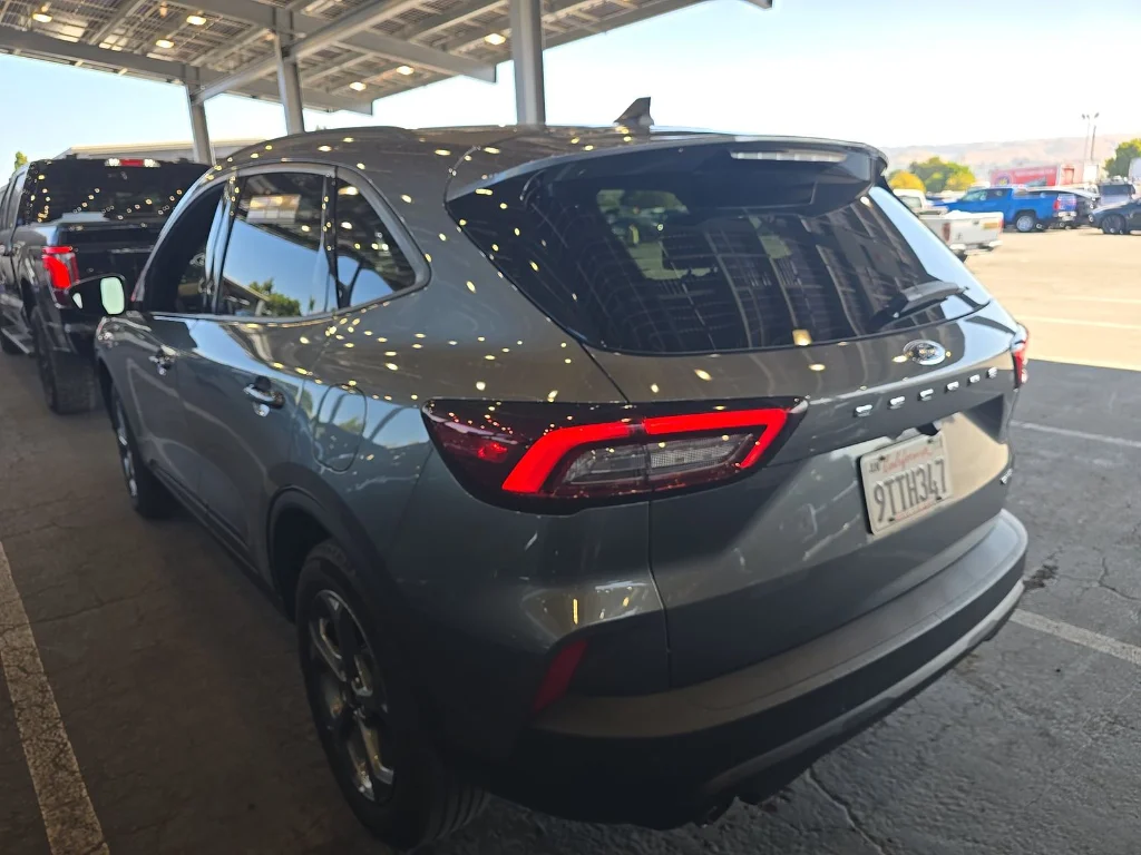 Used 2025 Carbonized Gray Metallic Ford ST-Line image 6