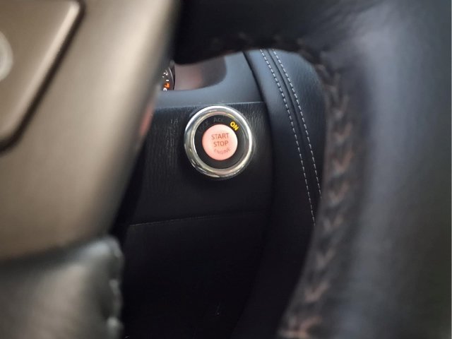Used 2018 Blue Nissan Platinum image 15