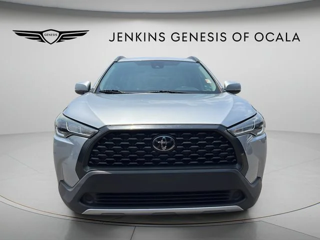 Used 2022 Silver Toyota LE image 8