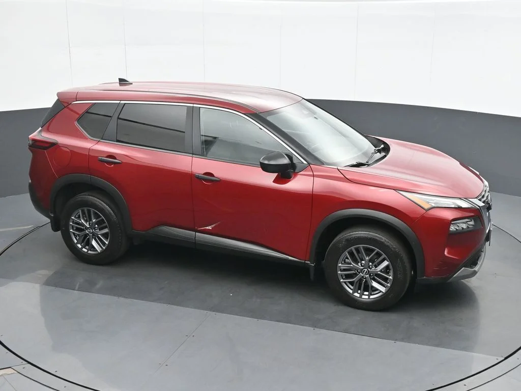 Used 2023 Red Nissan S image 31