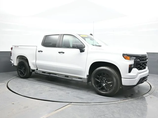 Used 2024 White Chevrolet Custom image 7