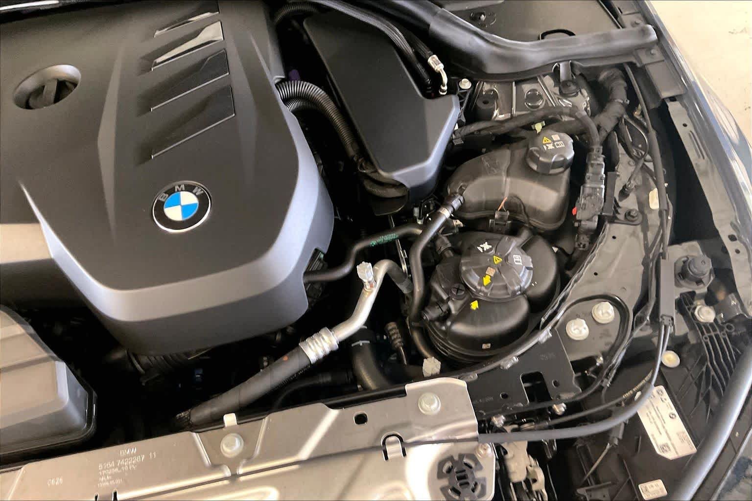 New 2026 Dravit Grey Metallic BMW 330i xDrive image 16