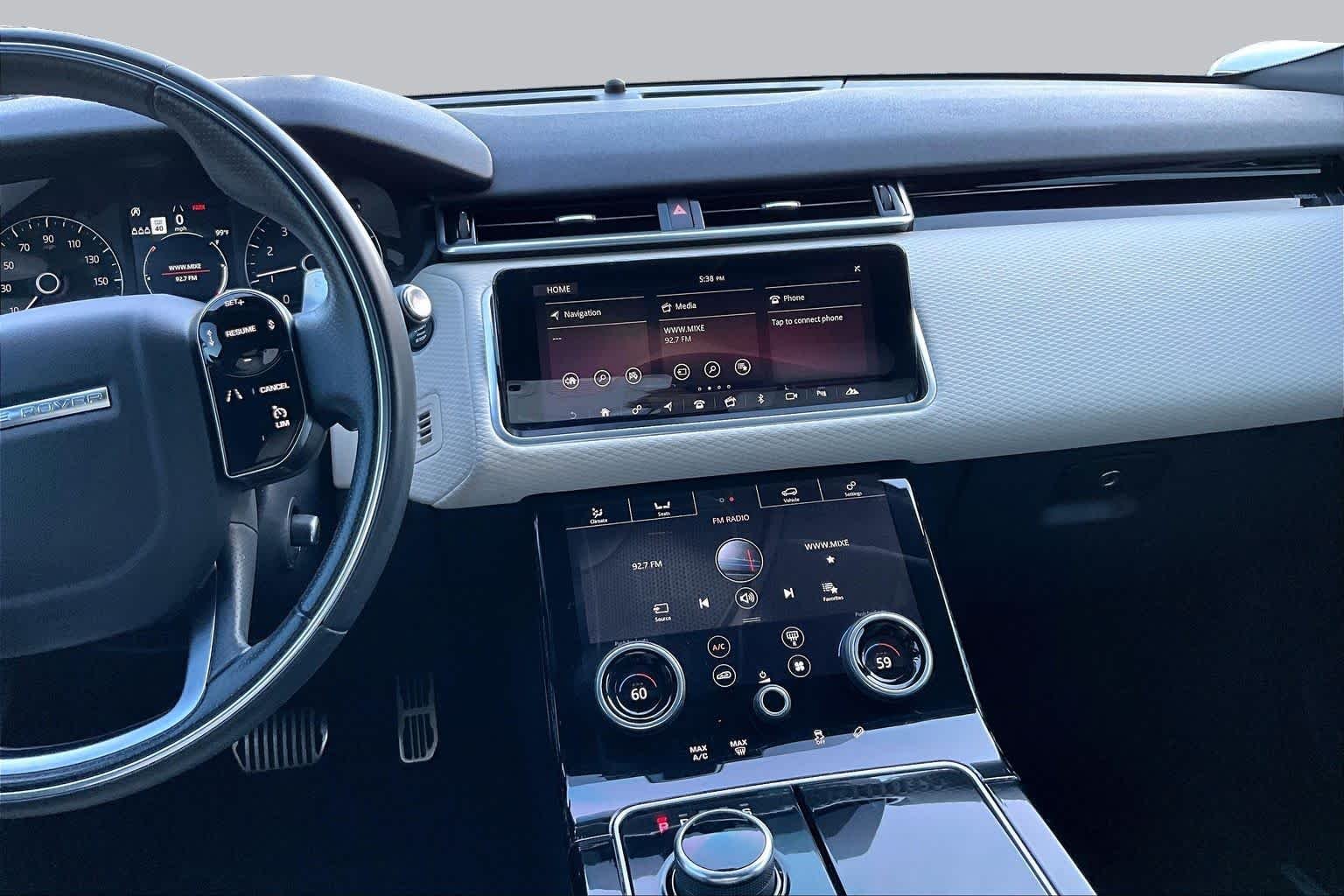 Used 2020 Narvik Black Land Rover R-Dynamic S image 6