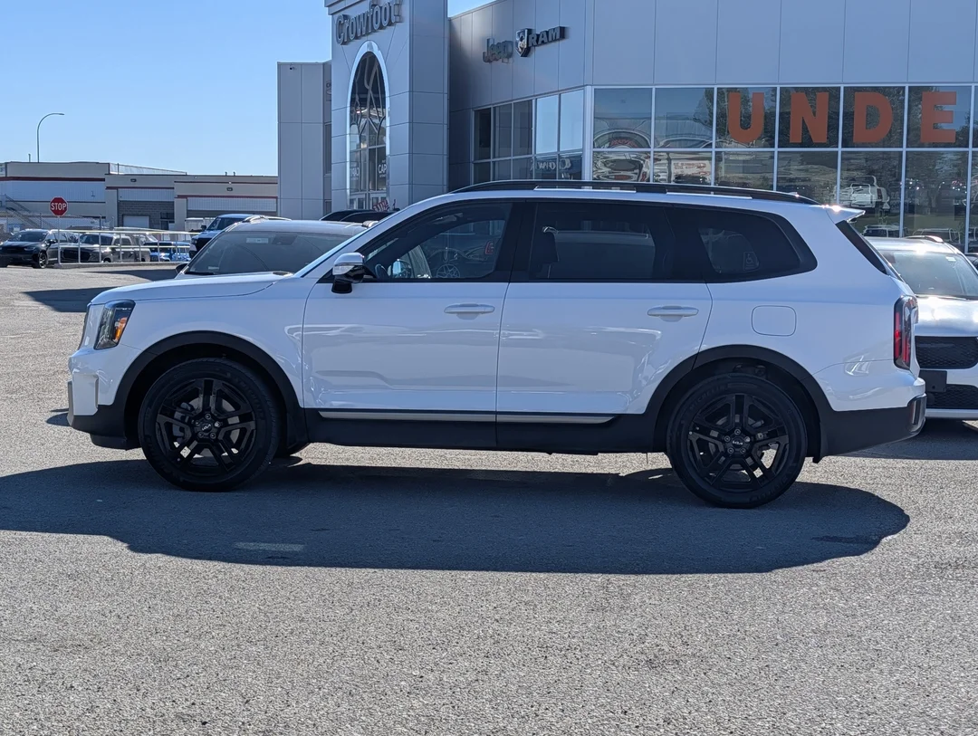 Used 2023 White Kia X-Line - - AWD - 3.8L V6 - 291 HP - 7 Passenger - Adaptive Cruise - Blind Spot & More! image 5