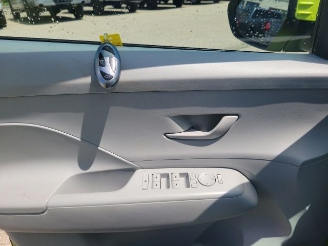 Used 2025 Yellow Hyundai SEL image 17