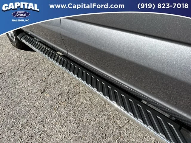 Used 2023 Gray Ford XLT image 17