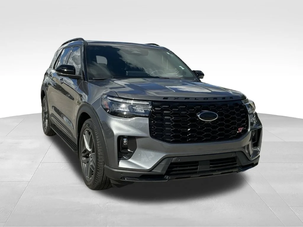 Used 2025 Gray Ford ST image 13