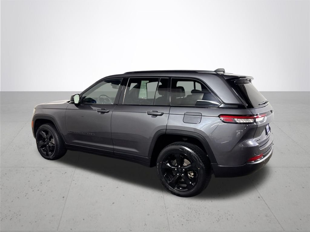 Used 2023 Gray Jeep Altitude X image 8