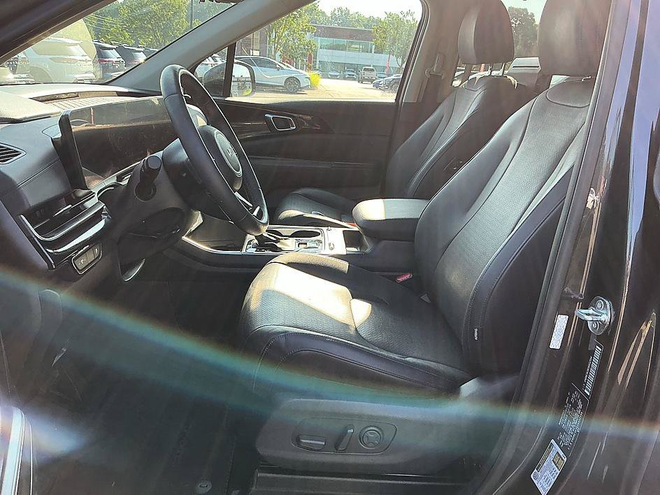 Used 2025 Panthera Metal Kia SX Prestige image 12