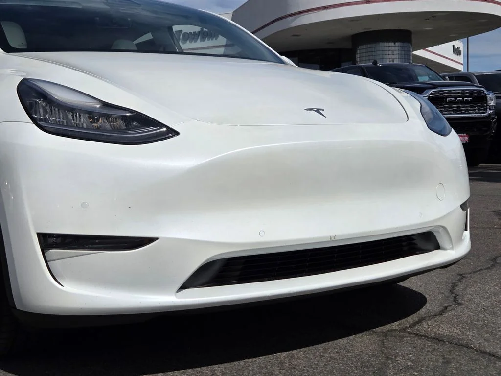 Used 2020  Tesla Long Range image 8