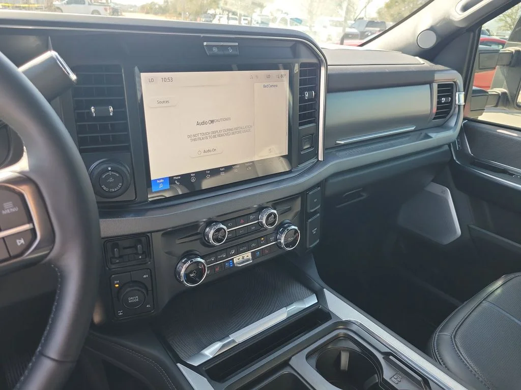 2025 Ford F-350 Super Duty Platinum - Photo 23