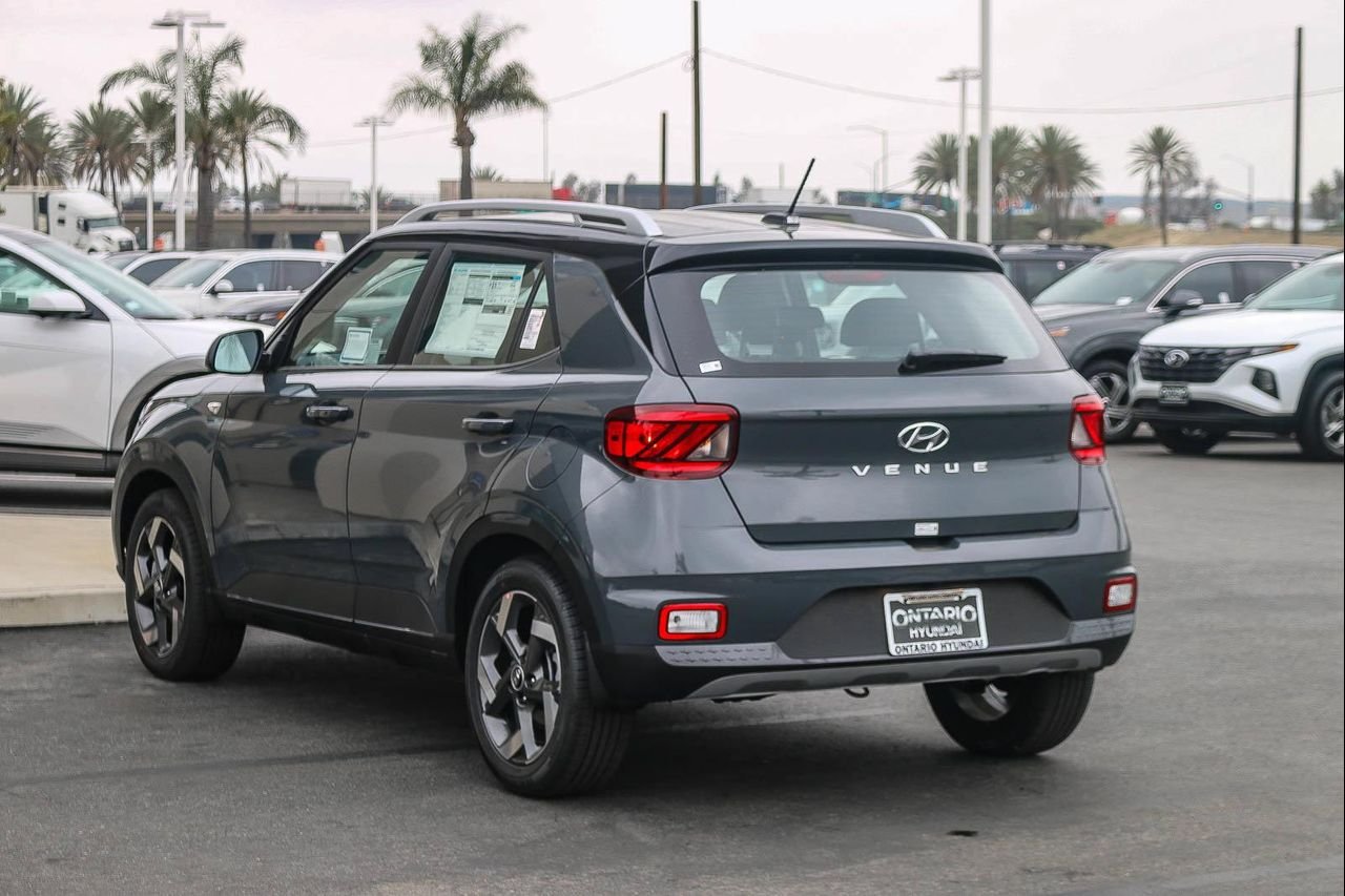 New 2026 Gray Hyundai SEL image 31
