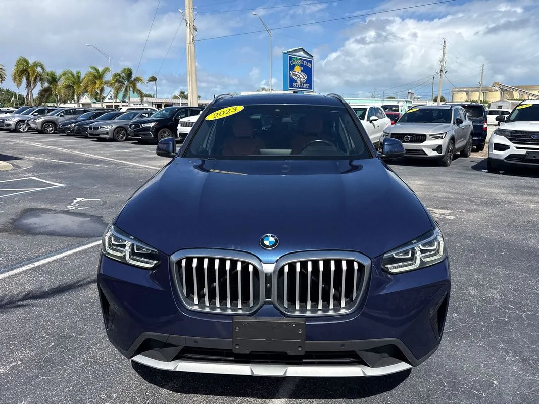 Used 2023  BMW xDrive30i image 8