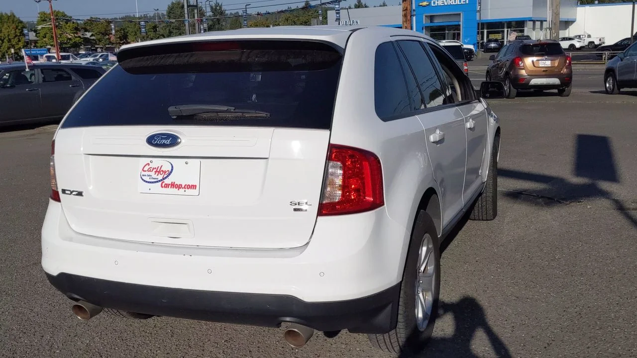 Used 2014 White Ford SEL image 4