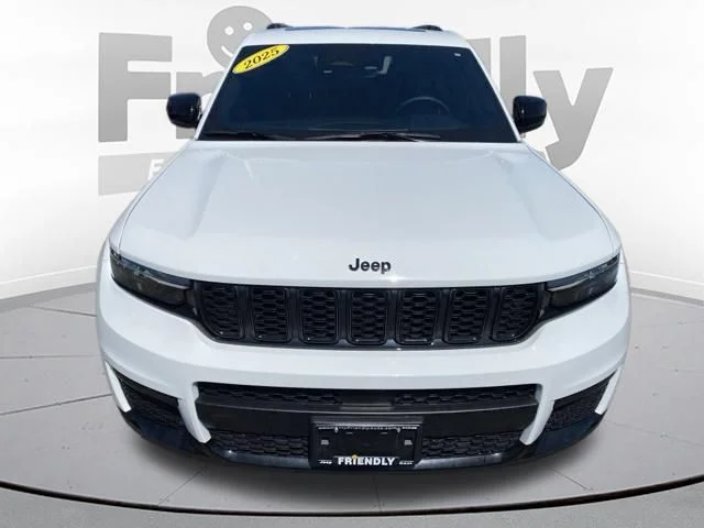 Used 2025 White Jeep Altitude X image 8