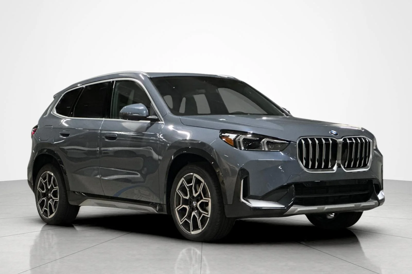 New 2027 Storm Bay Metallic BMW xDrive28i image 7