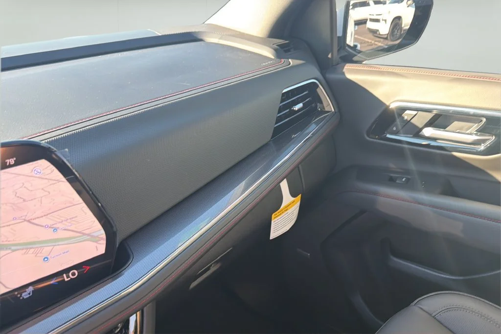 New 2026 Summit White Chevrolet RST image 29