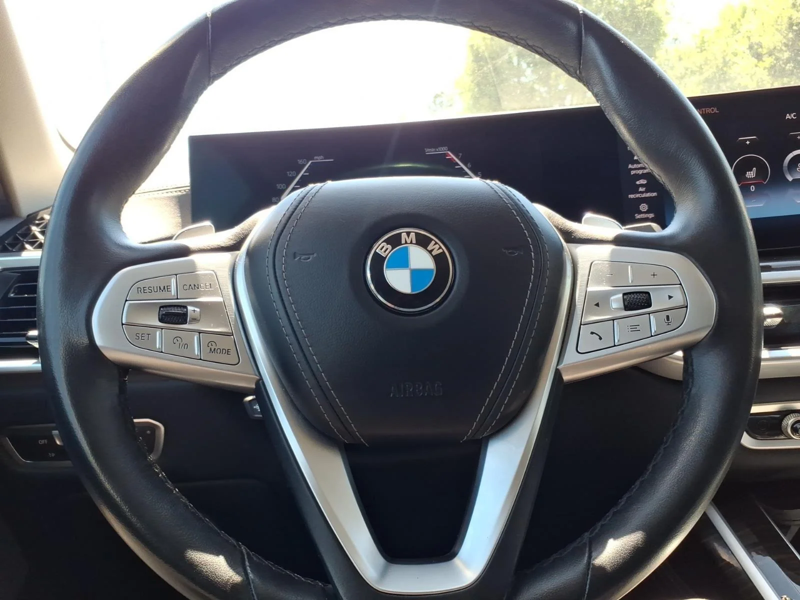 Used 2023 Black Sapphire Metallic BMW xDrive40i image 25