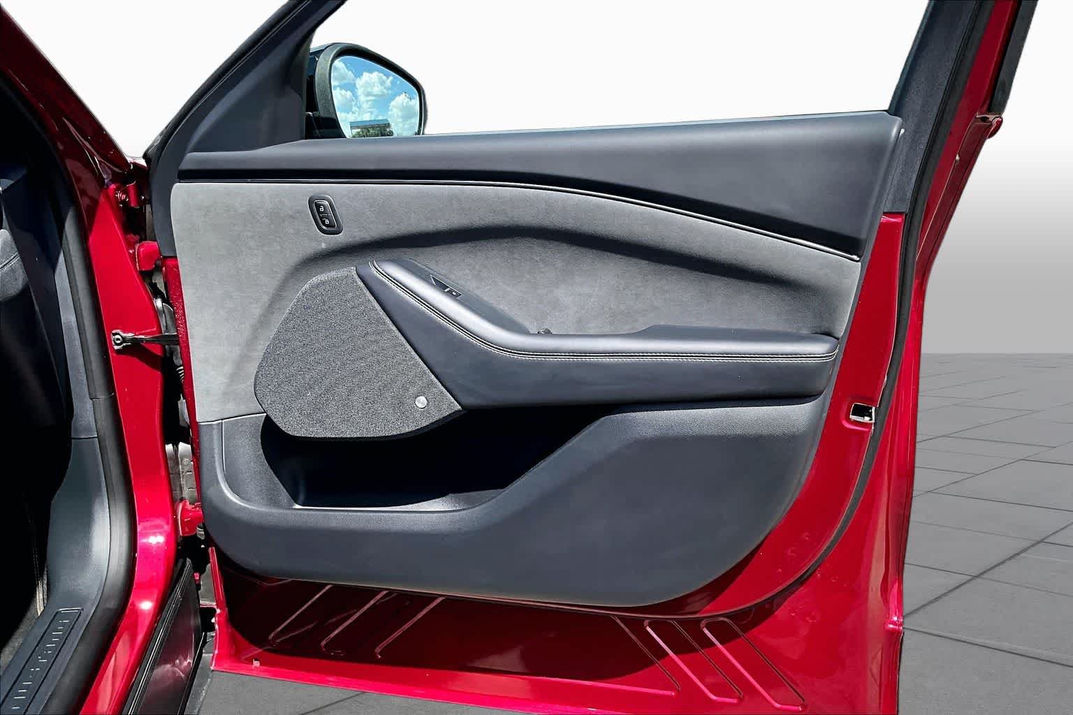 Used 2025 Molten Ford GT image 22