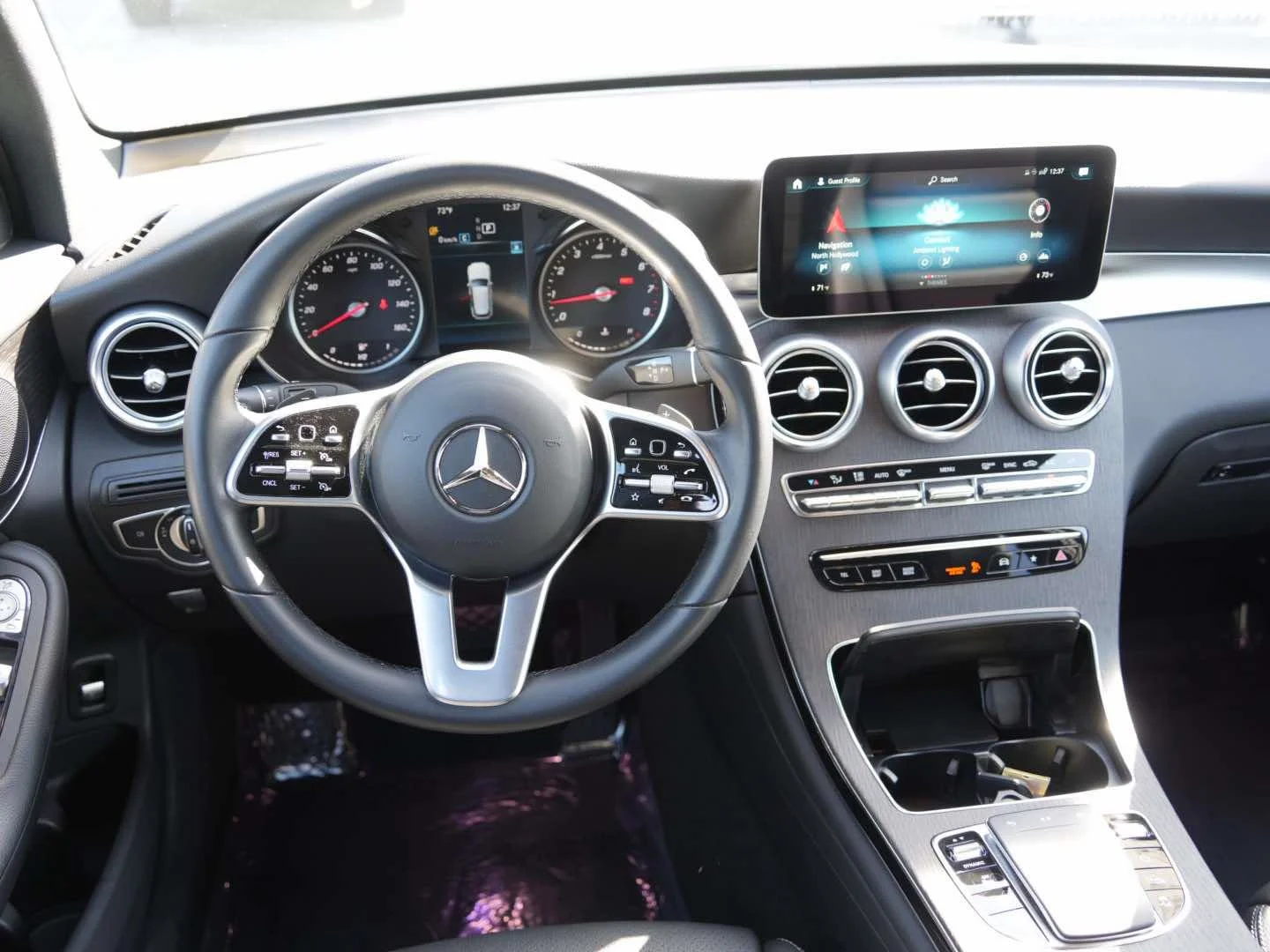 Used 2022 Polar White Mercedes-Benz GLC 300 4MATIC® SUV image 8