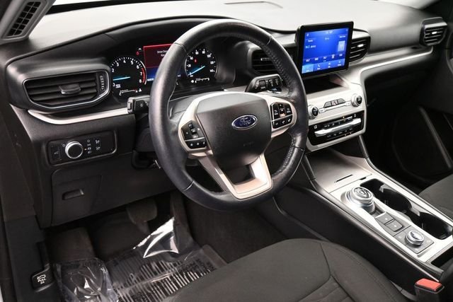 Used 2021 Silver Ford XLT image 7