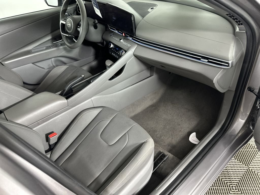2024 Hyundai Elantra SEL - Photo 25