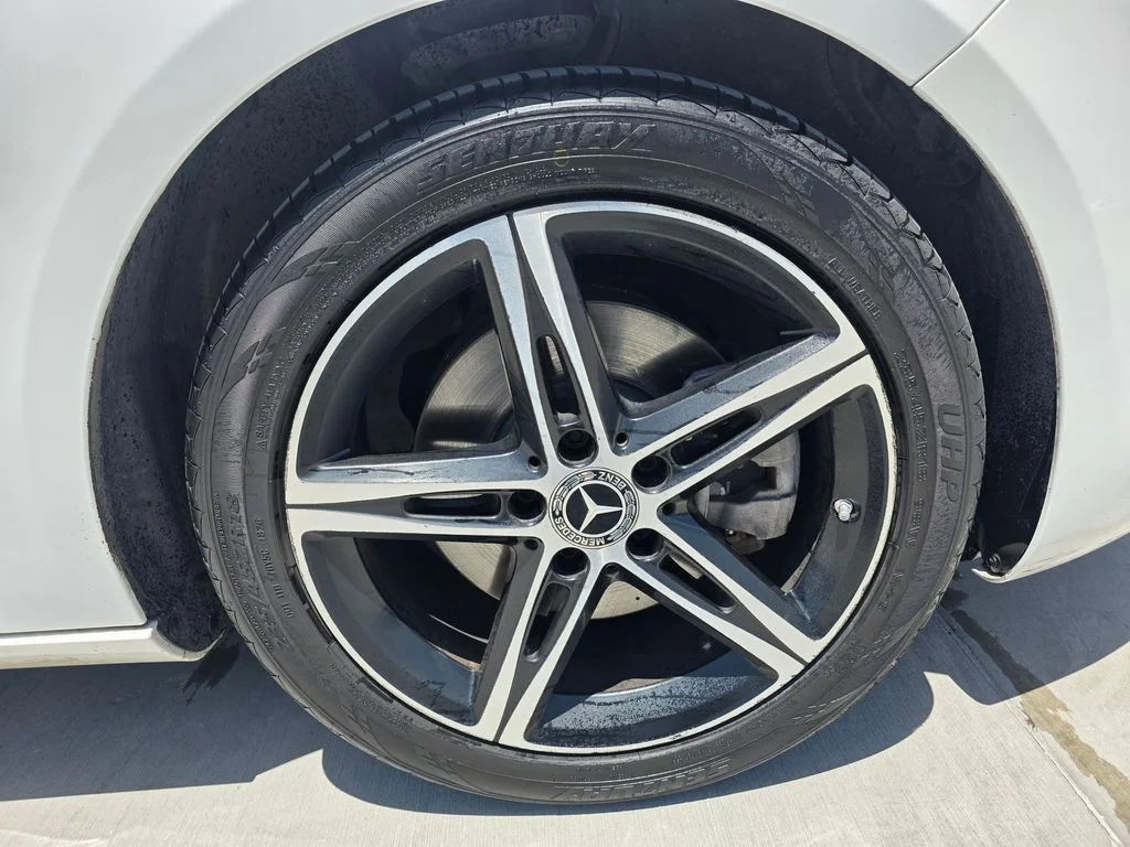 Used 2019 White Mercedes-Benz A 220 image 9