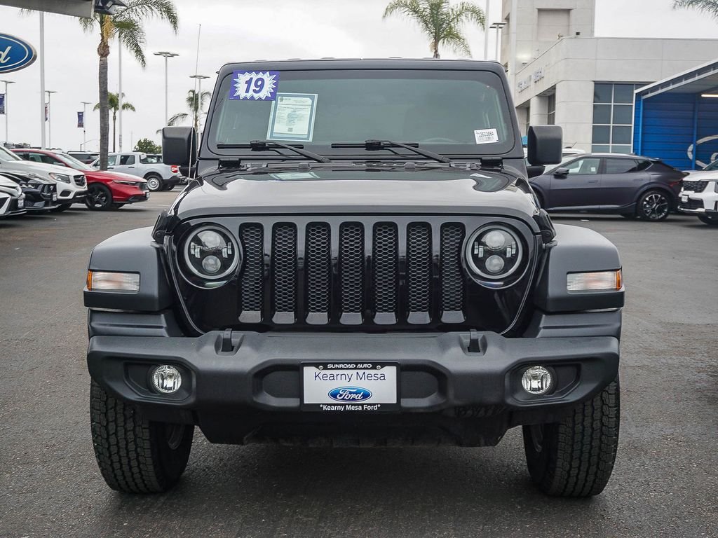 Used 2018 Black Jeep Unlimited Rubicon image 2