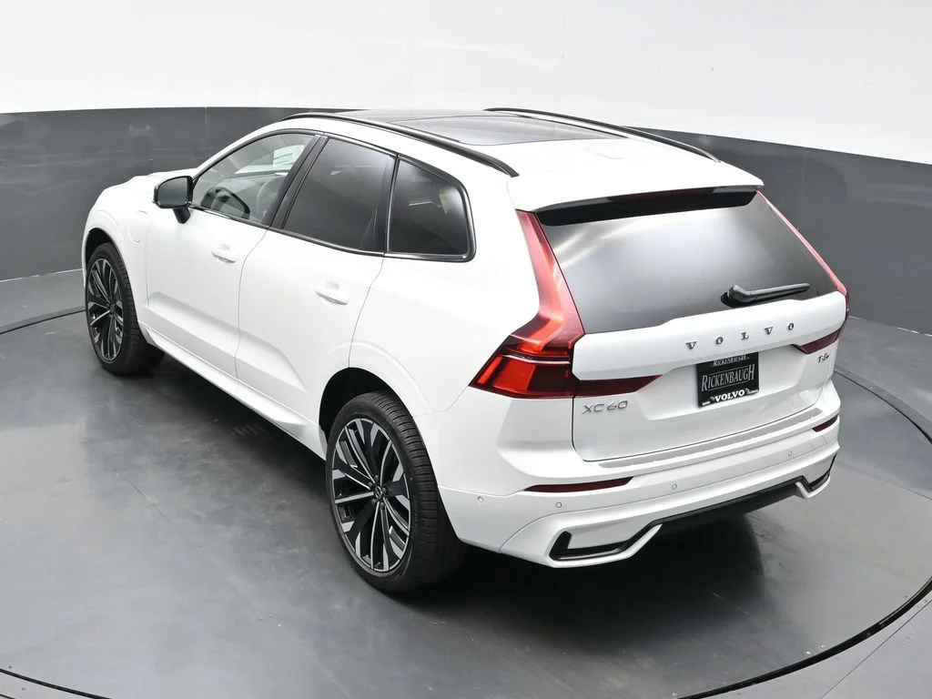 New 2027 Crystal White Volvo T8 Ultra image 34