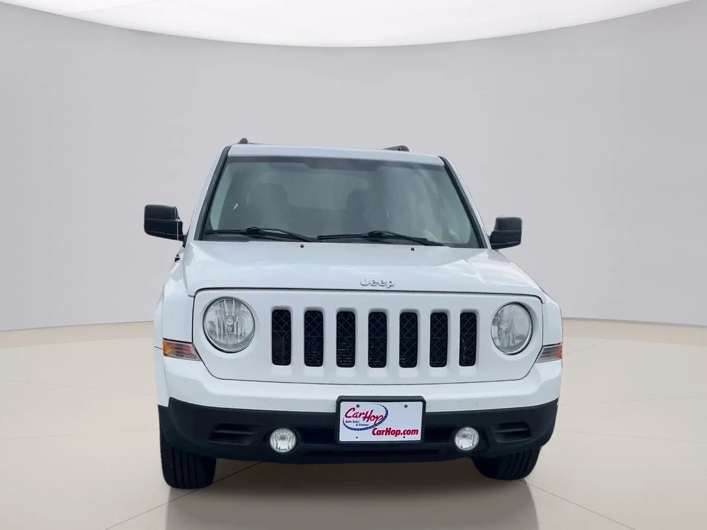 Used 2014 White Jeep LATITUDE 4 image 8