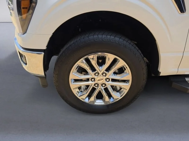 Certified Used 2026 Star White Ford LARIAT image 31