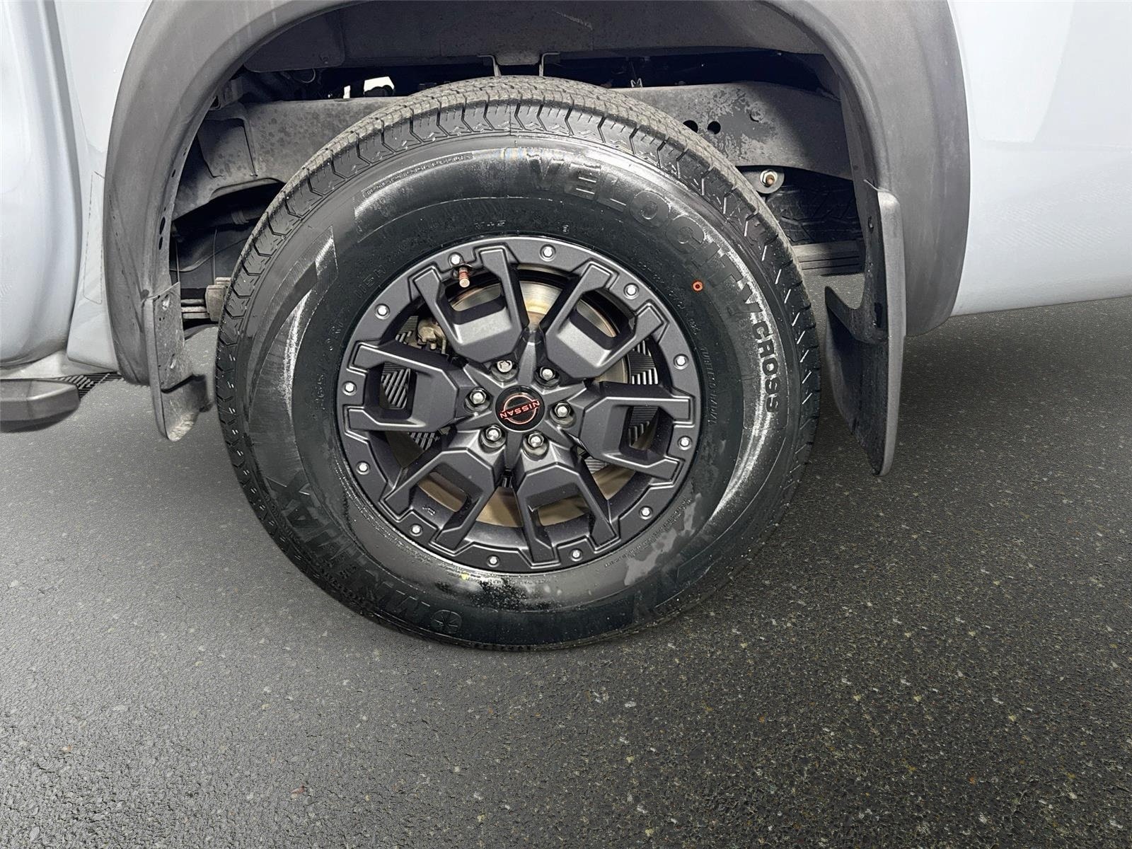 Used 2022 Boulder Grey Pearl Nissan PRO-4X image 32