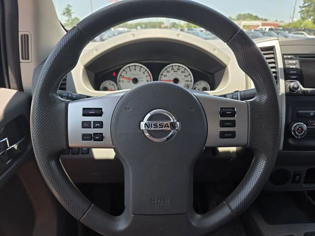Used 2018 Glacier White Nissan SV image 20