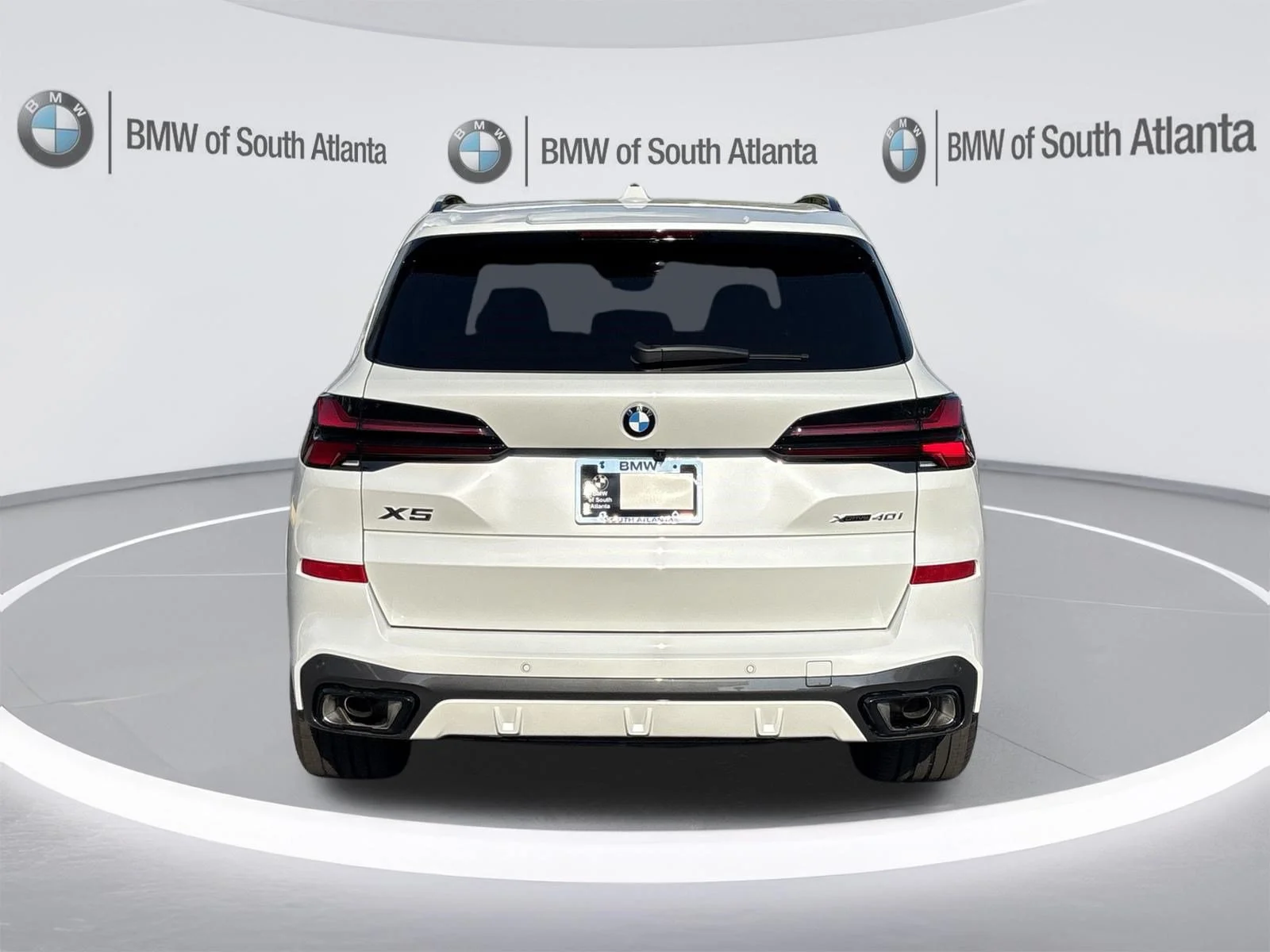 New 2026 Mineral White Metallic BMW xDrive40i image 18