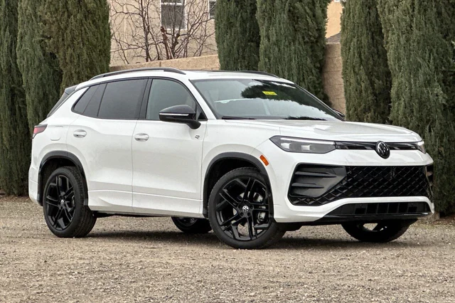 2026 Volkswagen Tiguan SE R-Line Black