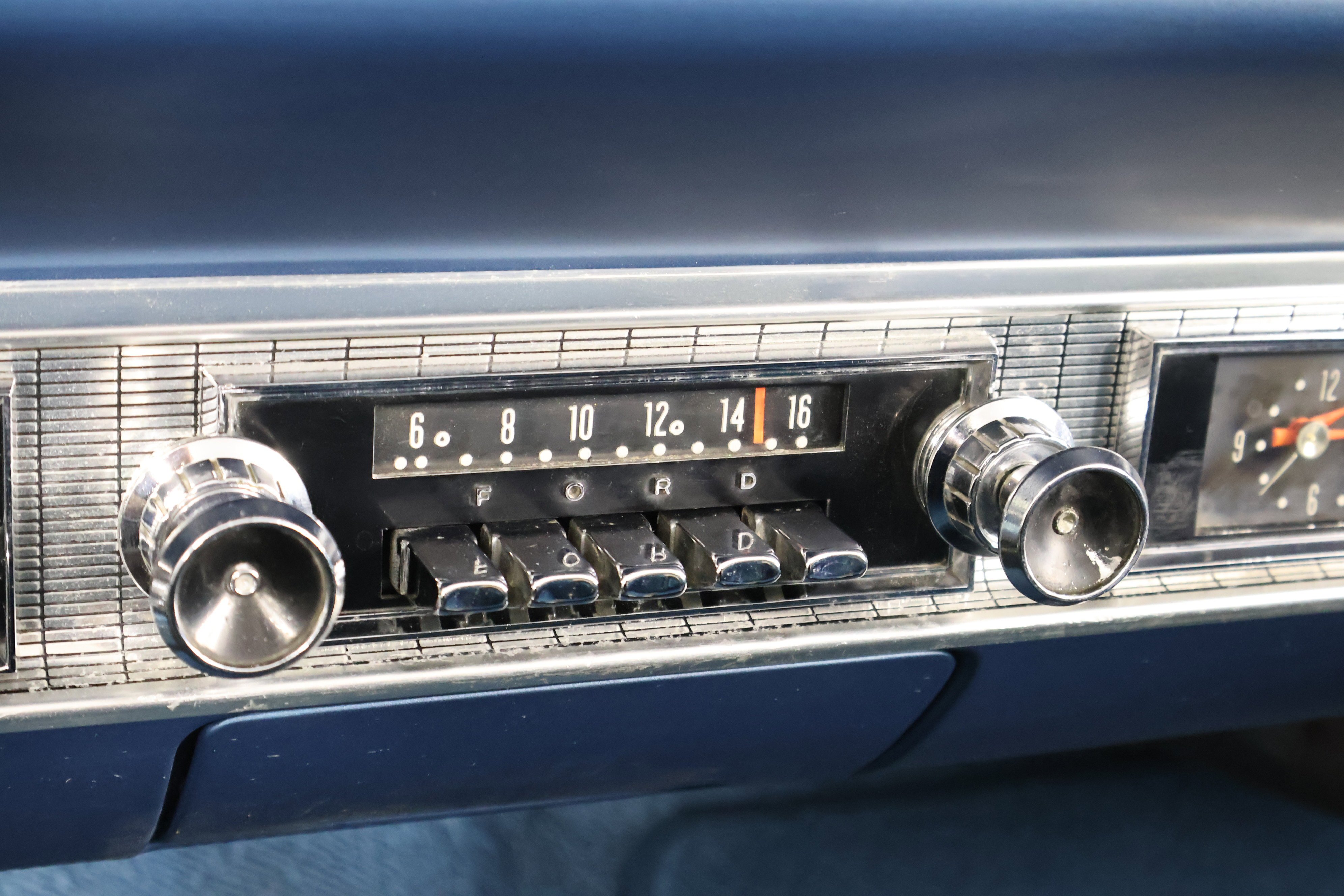 Used 1963 White Ford  image 42