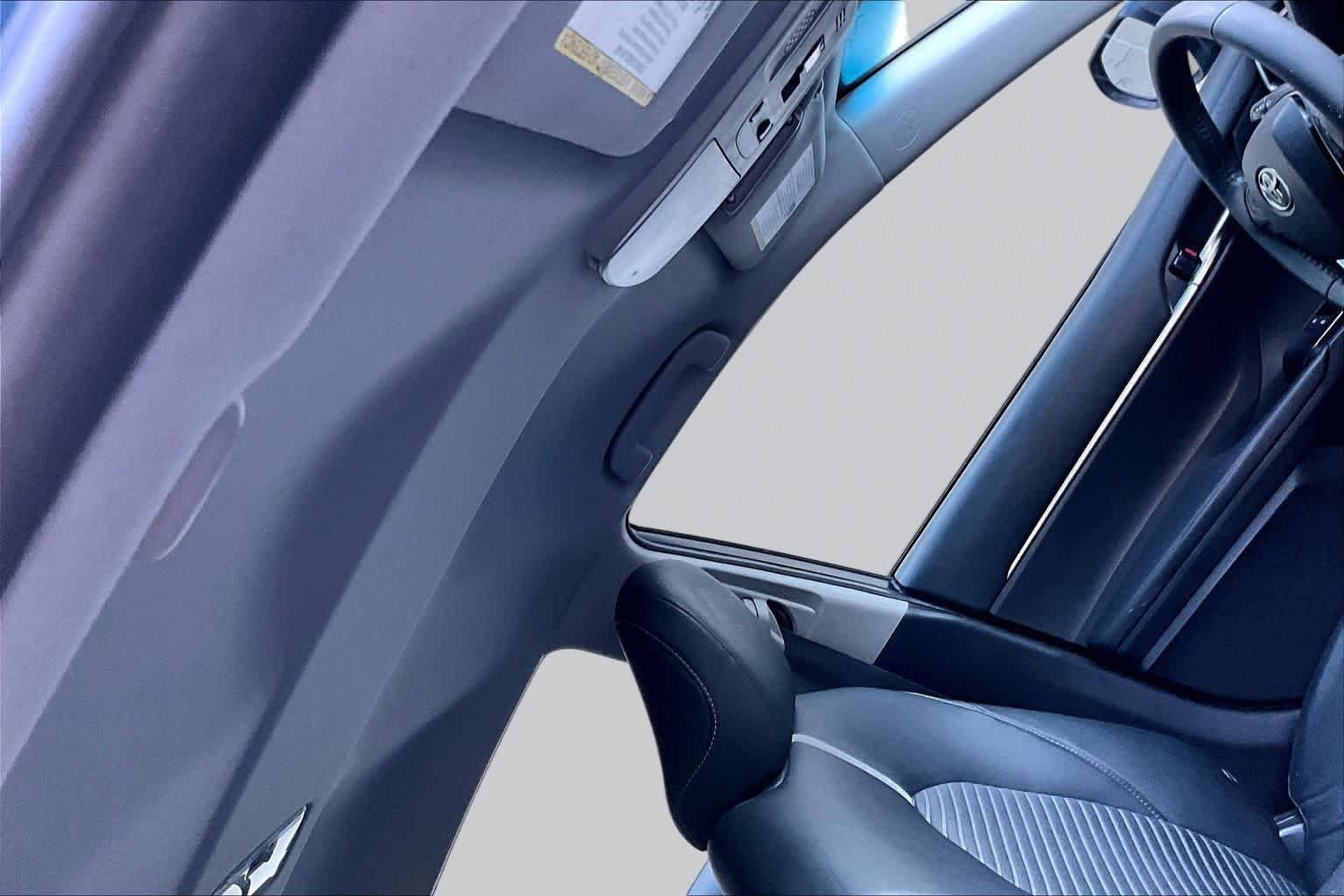 Used 2018 Blue Streak Metallic Toyota SE image 14