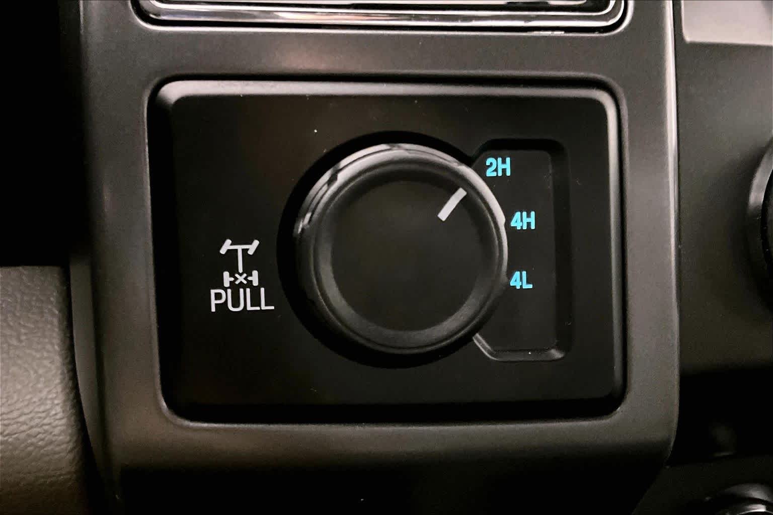 Used 2019 Agate Black Ford XLT image 31