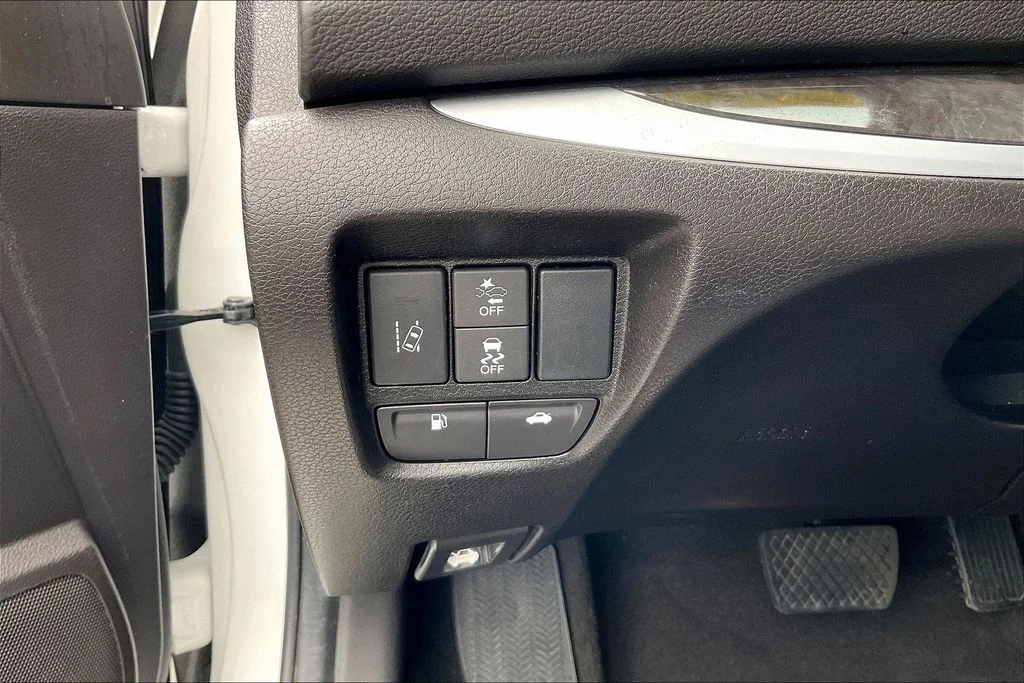 Used 2020 Platinum White Pearl Acura 3.5L Technology Pkg image 36