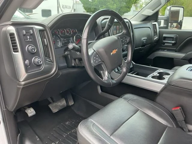 Used 2019 SILVER ICE METALLIC Chevrolet LTZ image 14