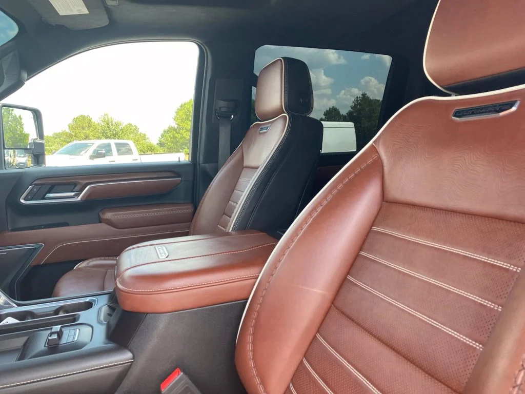 Used 2025 Silver GMC Denali Ultimate image 13