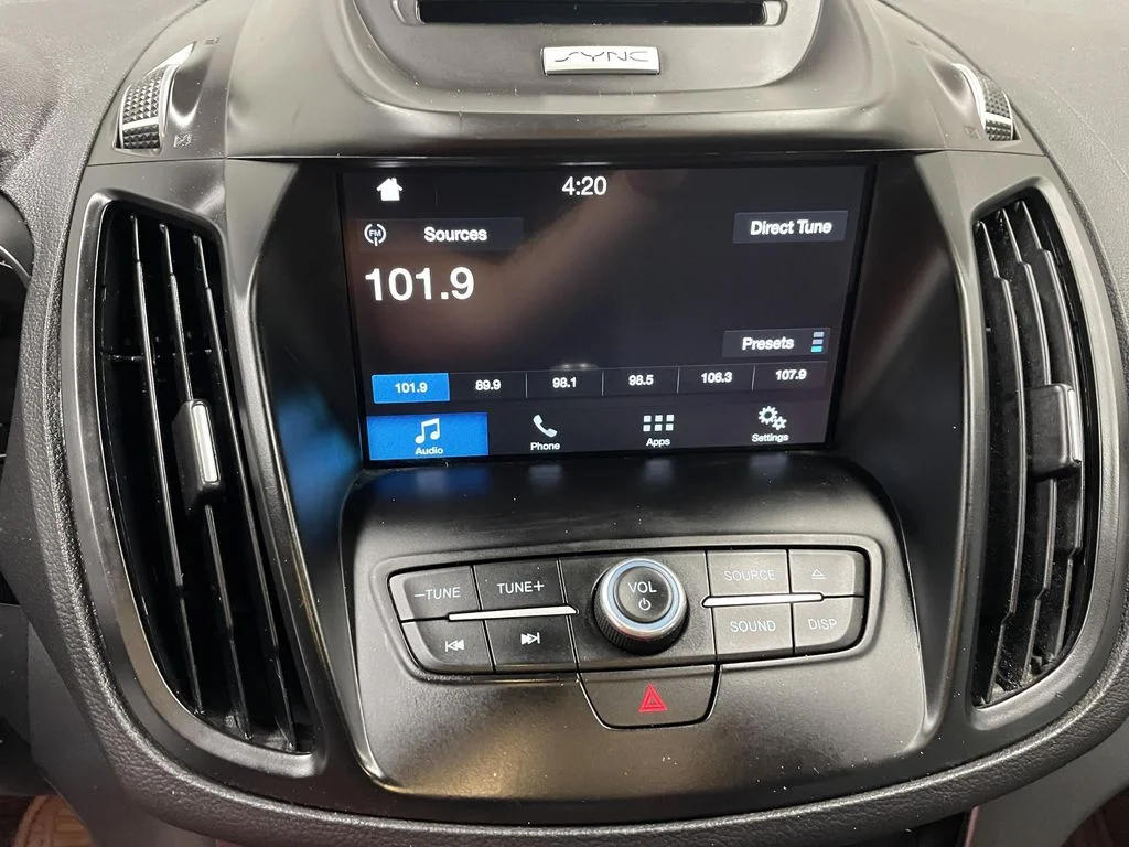 Used 2017 Shadow Black Ford SE image 7