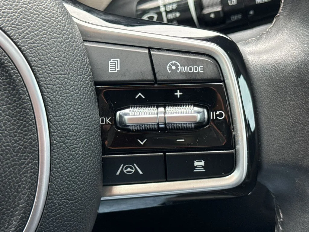 Used 2023 Ebony Black Kia EX image 29