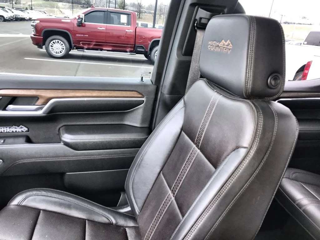 Used 2023 Gray Chevrolet High Country image 25