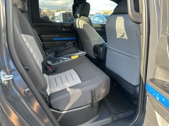 2025 Toyota Tacoma TRD Sport - Photo 12