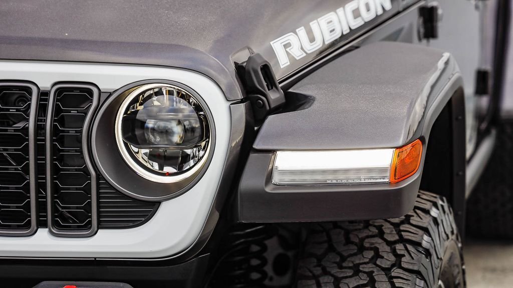 New 2026 Crystal Metallic Jeep Rubicon image 5