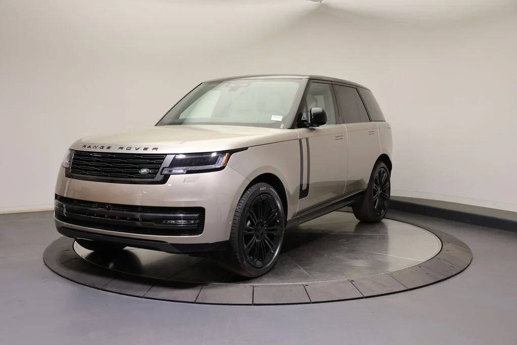 2026 Land Rover Range Rover 3.0 SE SWB's photo